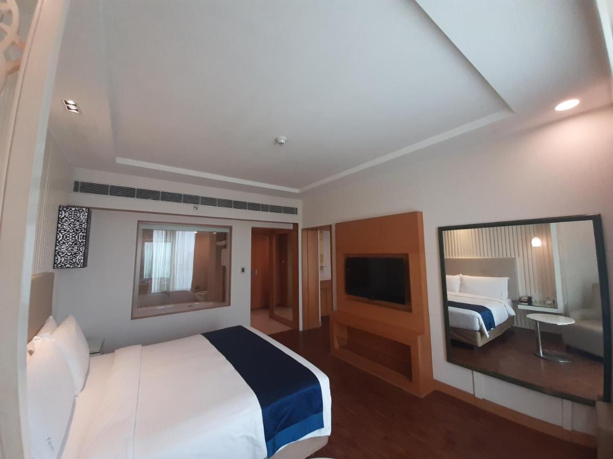 Holiday Inn Amritsar Ranjit Avenue By Ihg Екстериор снимка