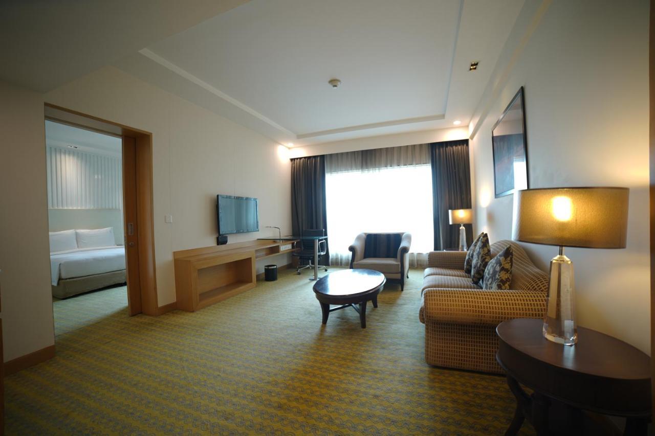 Holiday Inn Amritsar Ranjit Avenue By Ihg Екстериор снимка