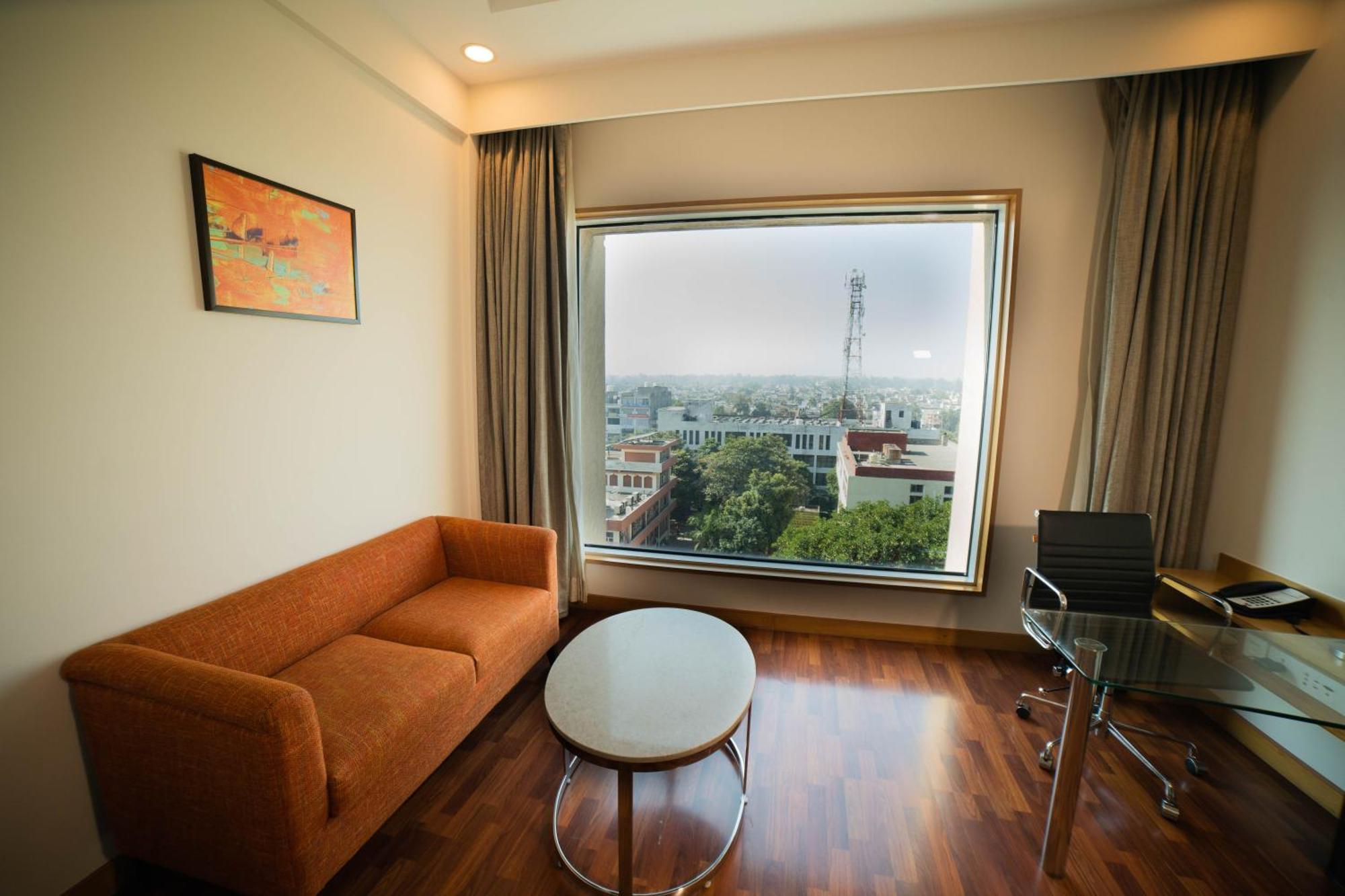 Holiday Inn Amritsar Ranjit Avenue By Ihg Екстериор снимка